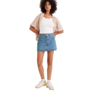 Levi’s Icon Skirt Size 32 (14 women’s) NWT